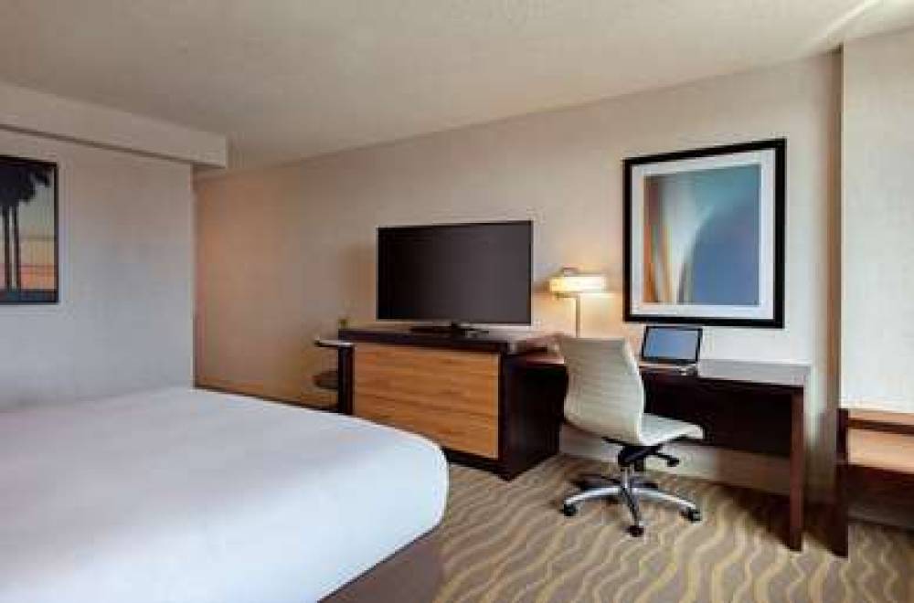 DoubleTree By Hilton San Diego Mission Valley 7