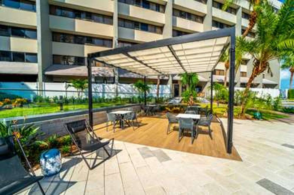 DoubleTree By Hilton Tampa Rocky Point Waterfront 2