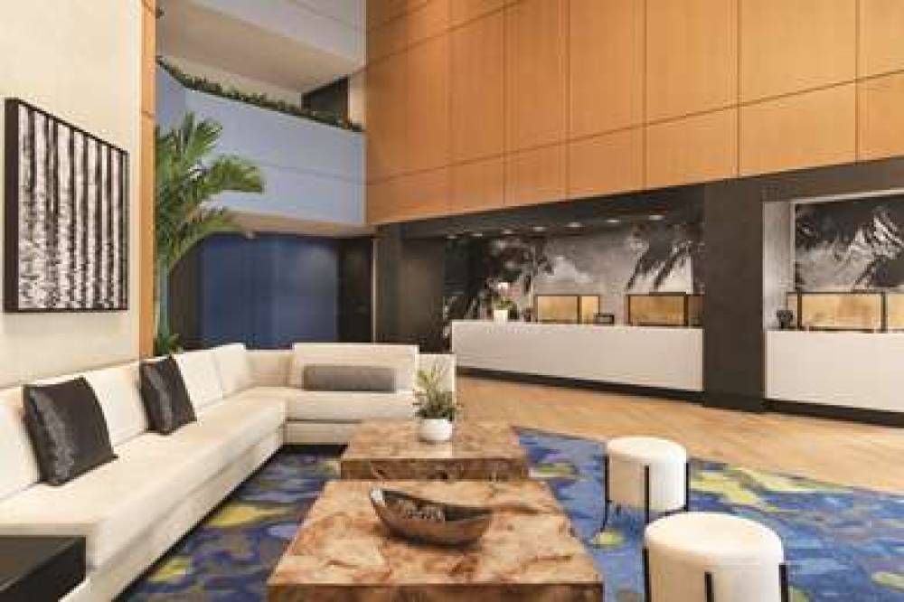 DoubleTree By Hilton Tampa Rocky Point Waterfront 7