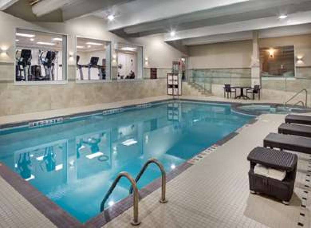 DoubleTree By Hilton Toronto Airport 4