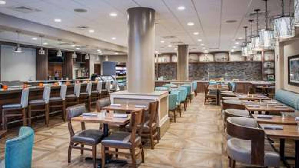 DoubleTree By Hilton West Palm Beach Airport 8