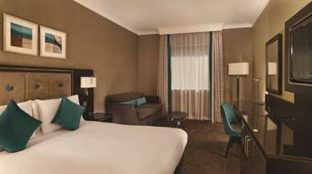 DoubleTree By Hilton Woking 4
