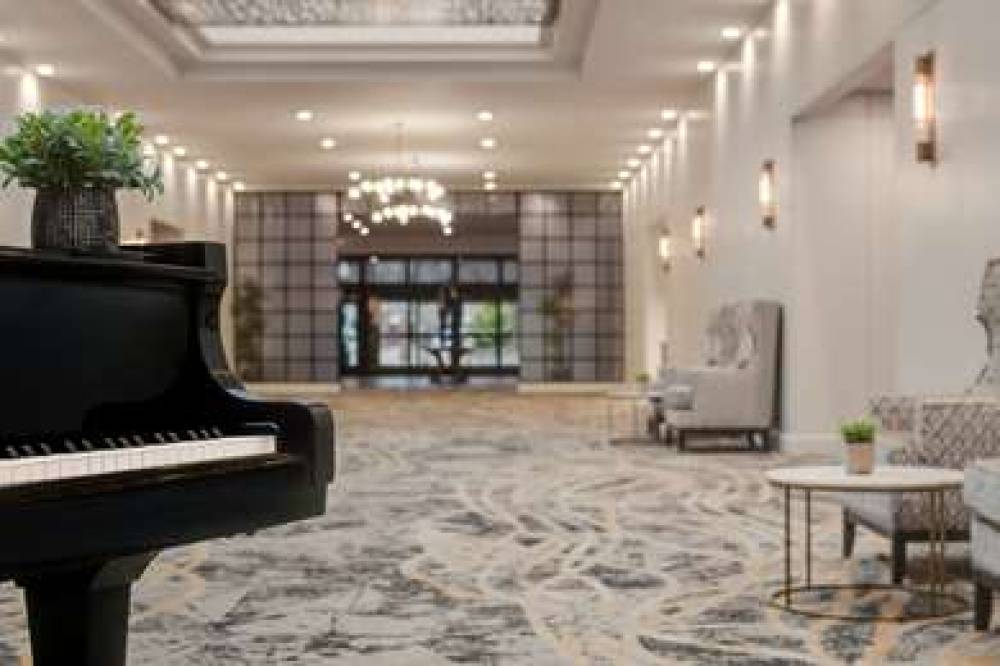 DOUBLETREE BY HLTN CANTON DOWNTOWN 5