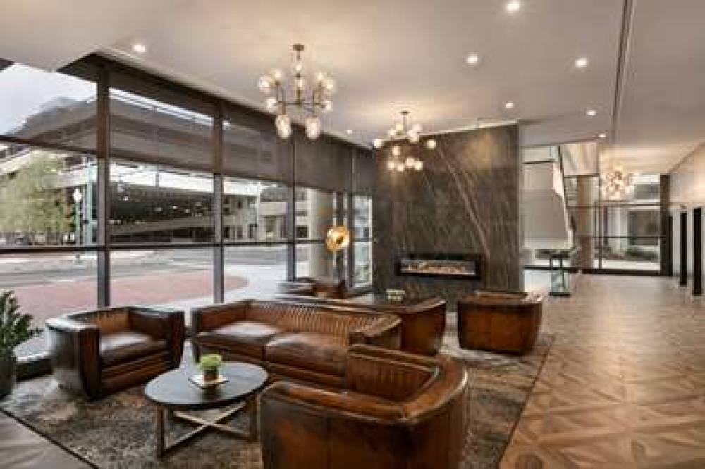 DOUBLETREE BY HLTN CANTON DOWNTOWN 10