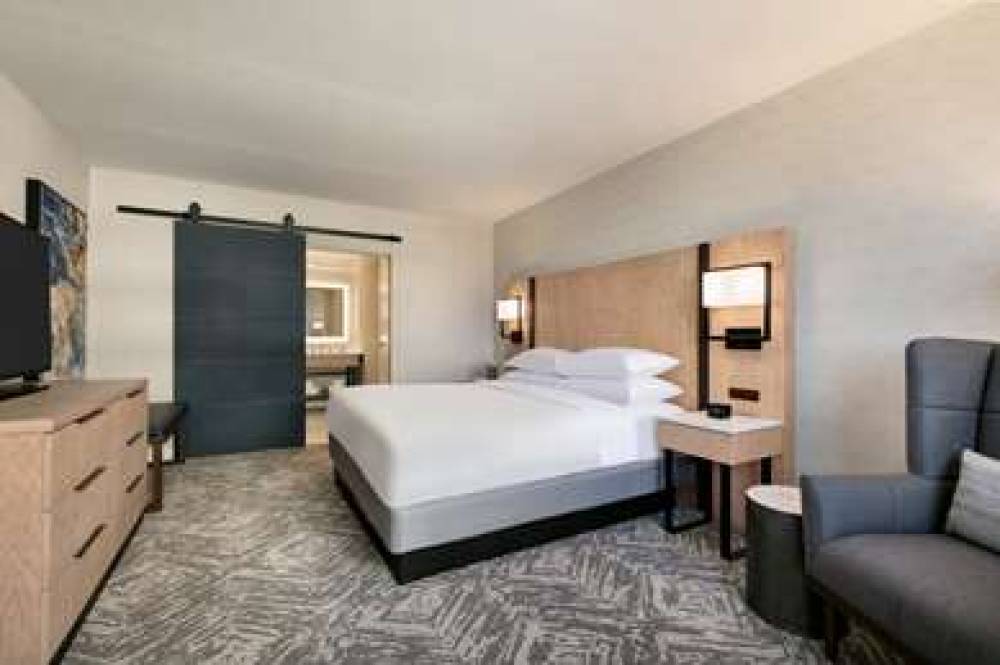 DOUBLETREE BY HLTN CANTON DOWNTOWN 1