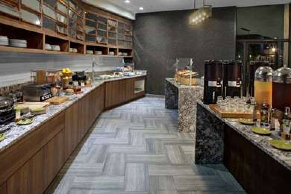 DOUBLETREE DFW SOUTH 7