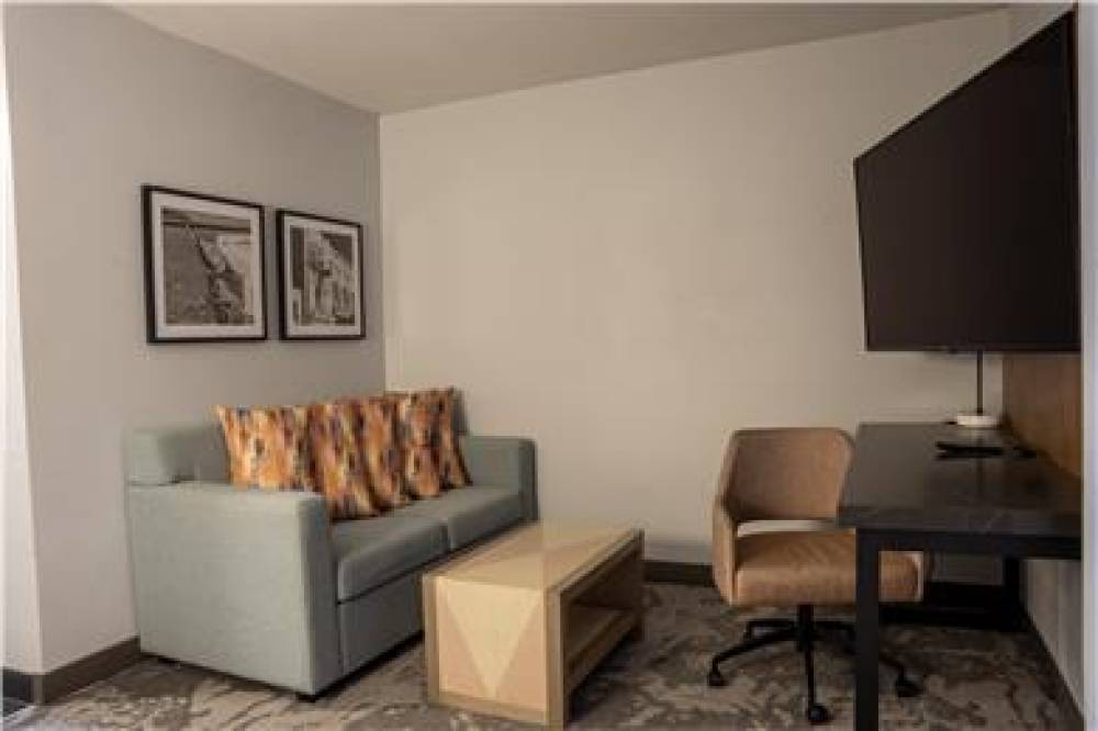 DOUBLETREE FORT WORTH FOSSIL CREEK 3
