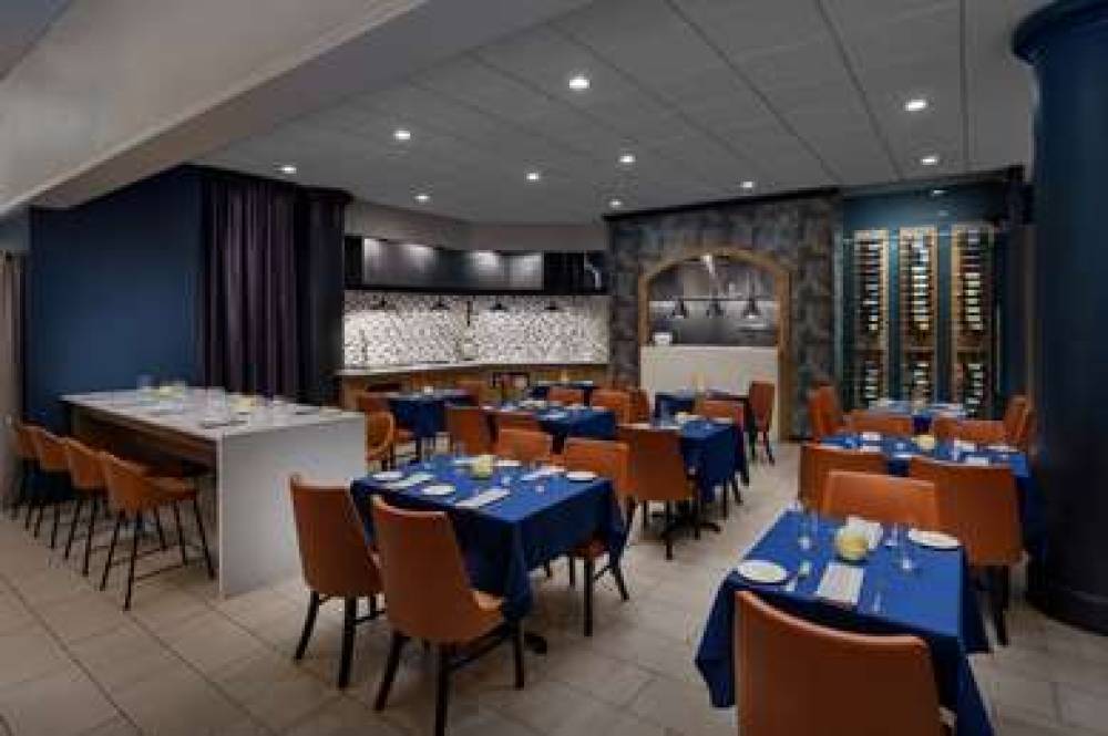 DOUBLETREE HILTON CLT CITY CENTER 3