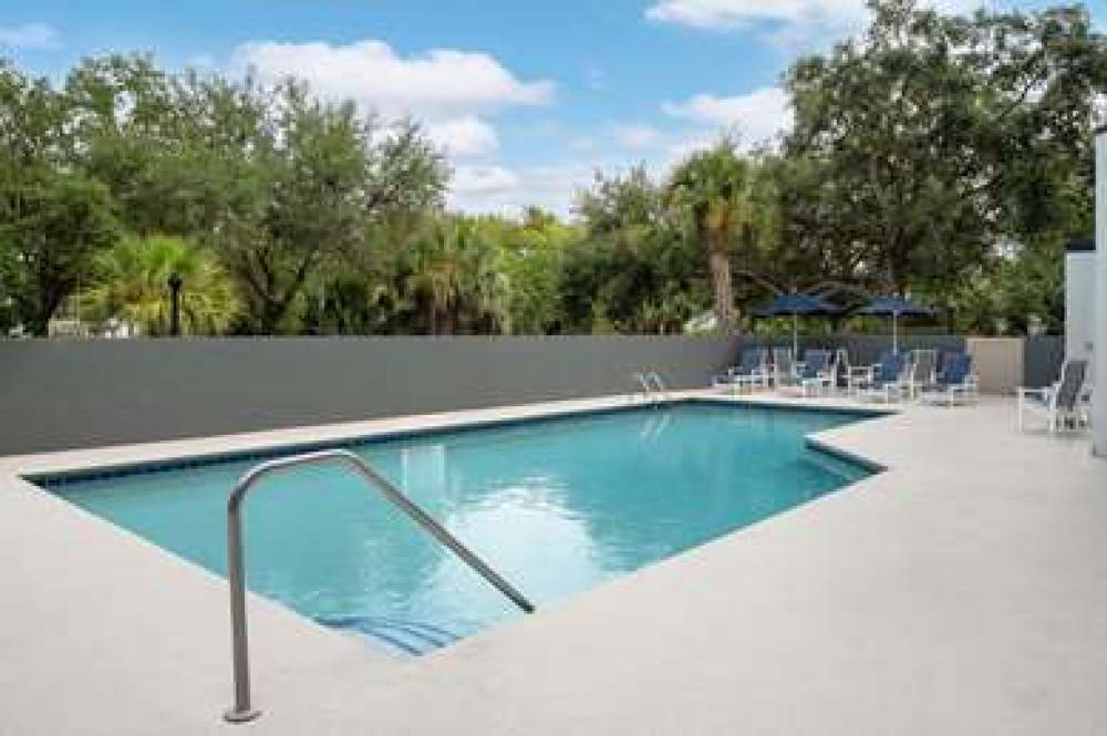 DOUBLETREE HILTON HEAD ISLAND 3