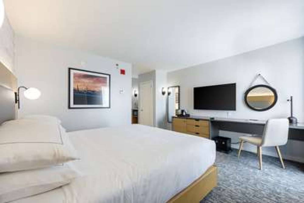 DOUBLETREE JFK AIRPORT 6