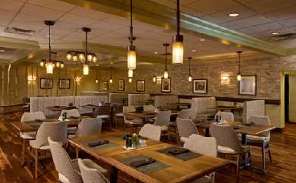 DOUBLETREE MINNEAPOLIS AIRPORT 3
