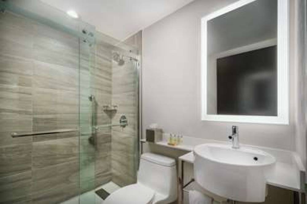 DOUBLETREE NY TIMES SQUARE SOUTH 10