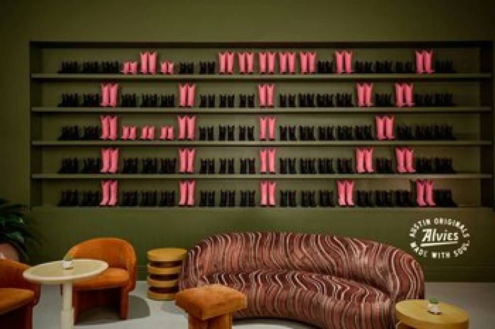 Downright Austin, A Renaissance Hotel 5