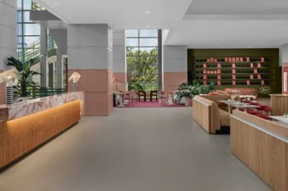 Downright Austin, A Renaissance Hotel 6