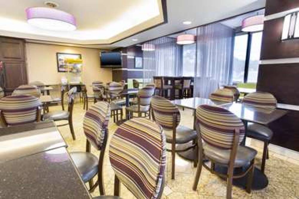 Drury Inn And Suites Atlanta Airport 4