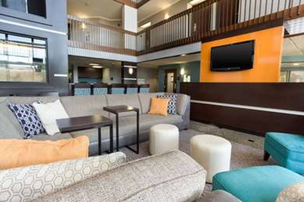 Drury Inn And Suites Greensboro 3