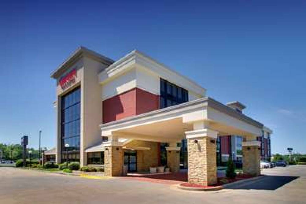 Drury Inn And Suites Greensboro 1