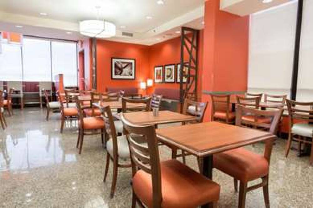 Drury Inn And Suites St Louis Airport 10