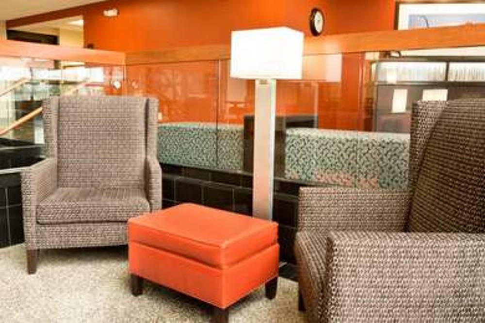 Drury Inn And Suites St Louis Airport 5
