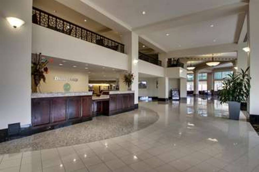 DRURY PLAZA HOTEL BROADVIEW WICHITA 4