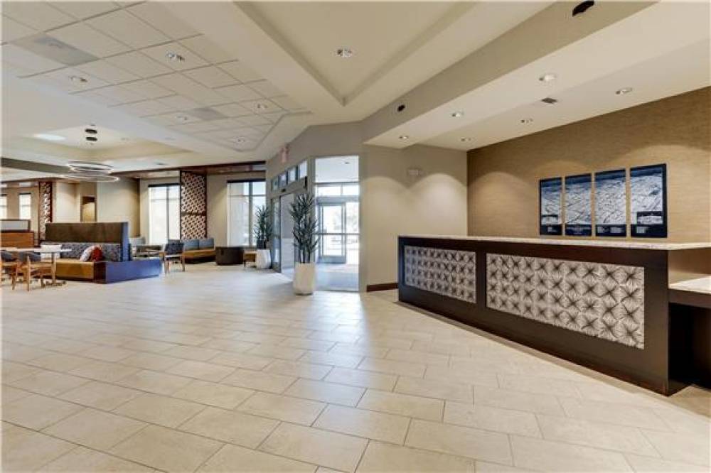 Drury Plaza Hotel Mobile 4