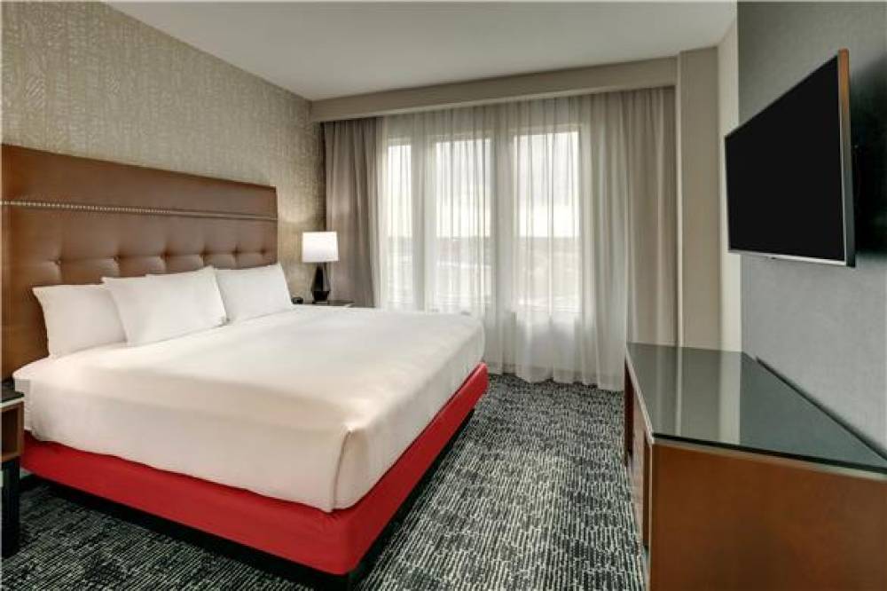 Drury Plaza Hotel Mobile 7