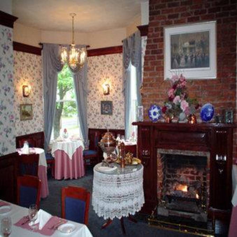 Dundee Arms Inn