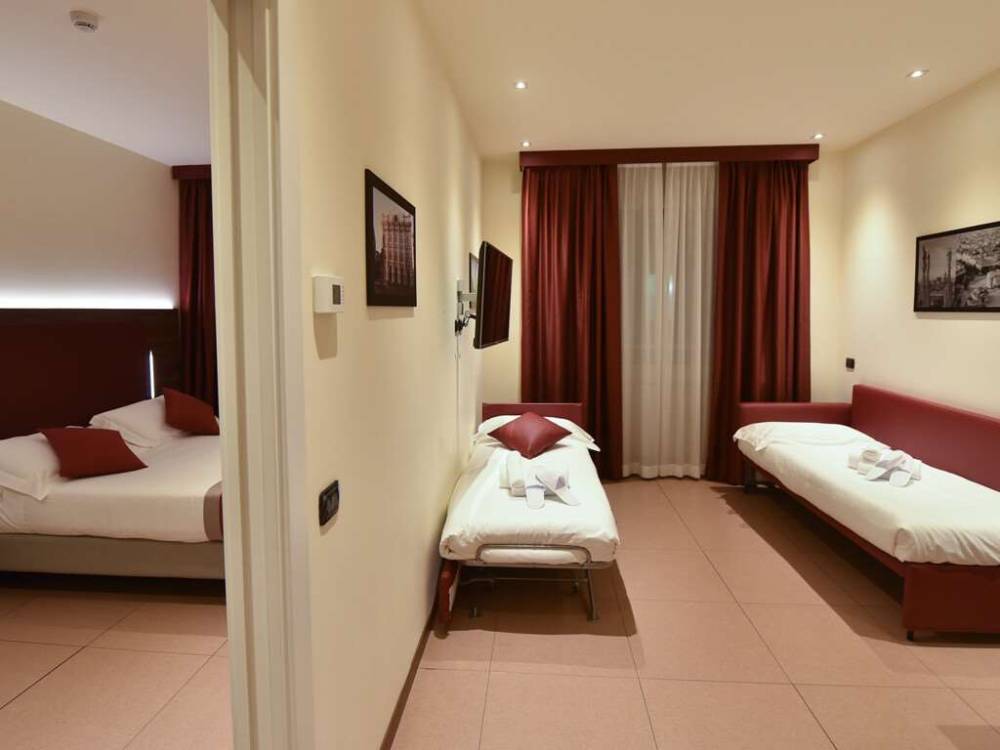 DUOMO HOTEL AND APARTMENTS 7