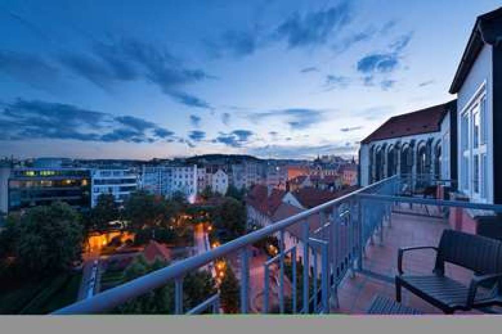 Ea Hotel Julis