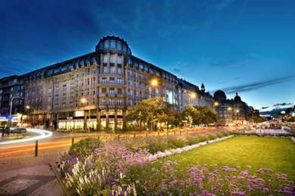 Ea Hotel Rokoko