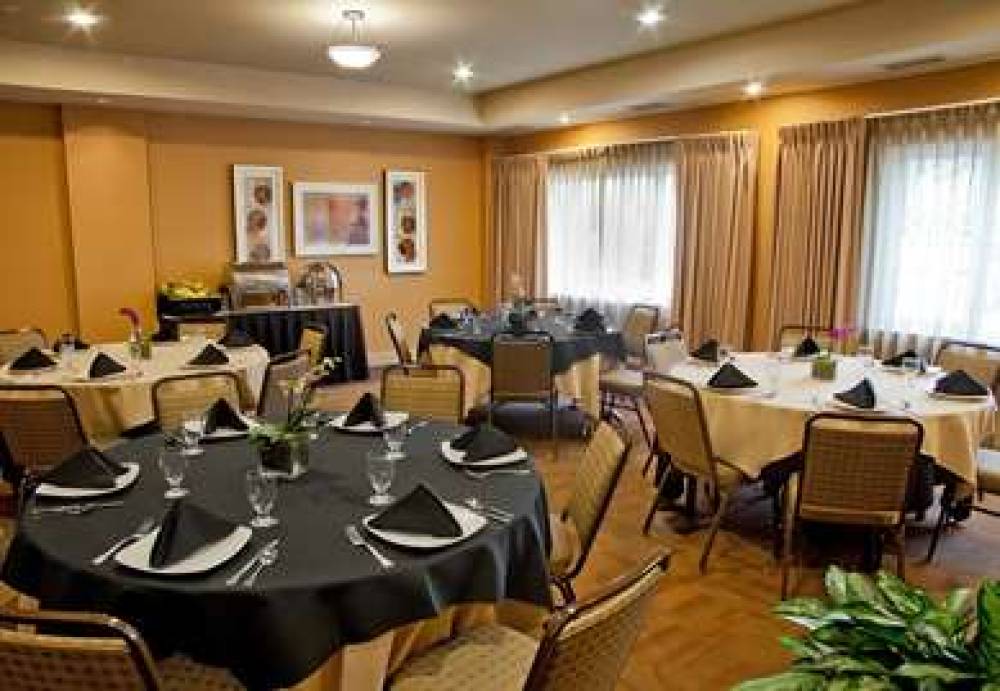 EASTGATE HOTEL 8