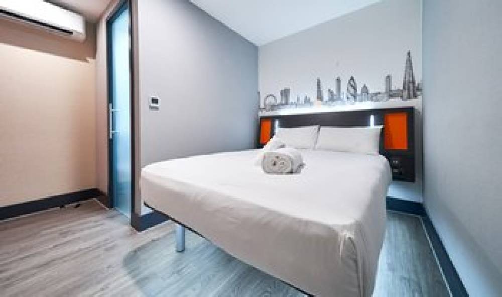 EASYHOTEL LONDON 10