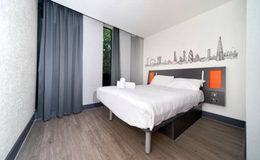 EASYHOTEL LONDON 7
