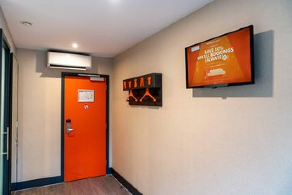 EASYHOTEL LONDON 9