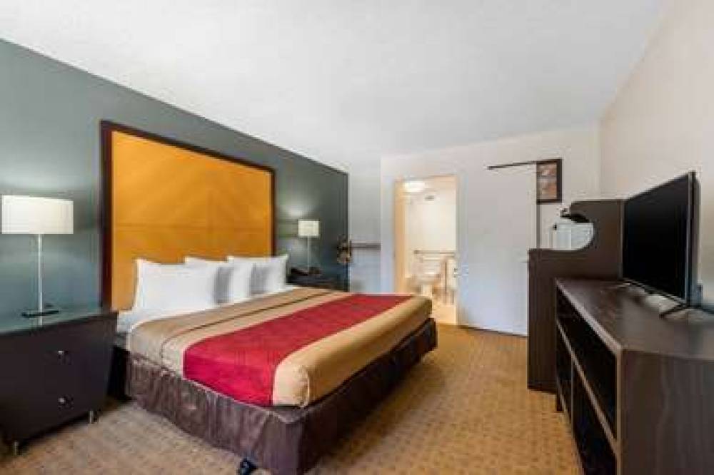 ECONO LODGE AIRPORT AT RJ STADIUM 7