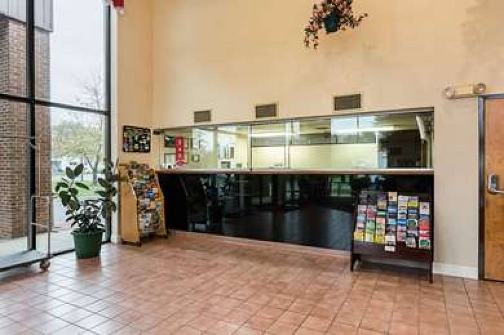 Econo Lodge Andrews AFB 4