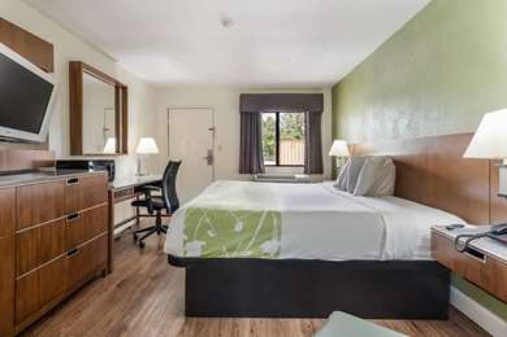 Econo Lodge Atlanta Airport East 10