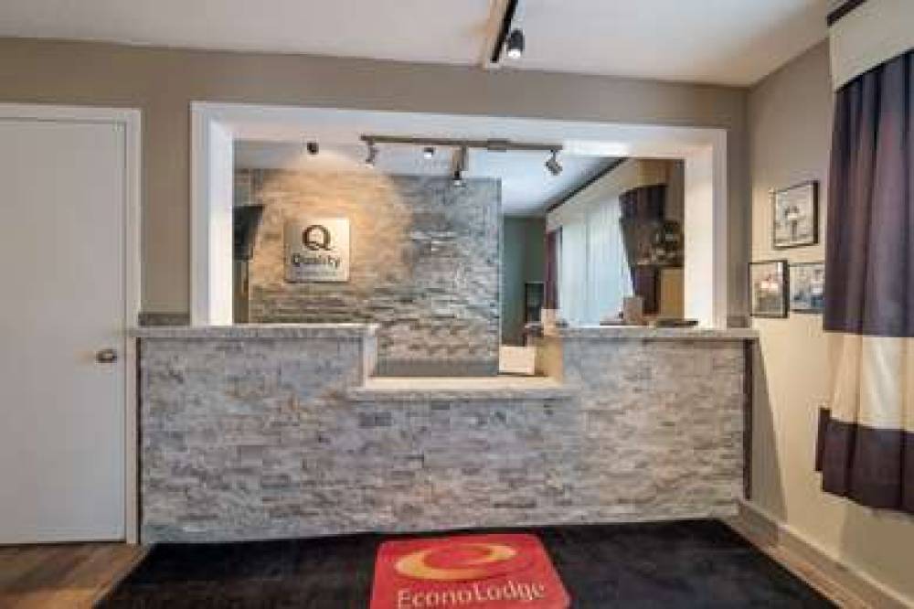ECONO LODGE AUBURN 6