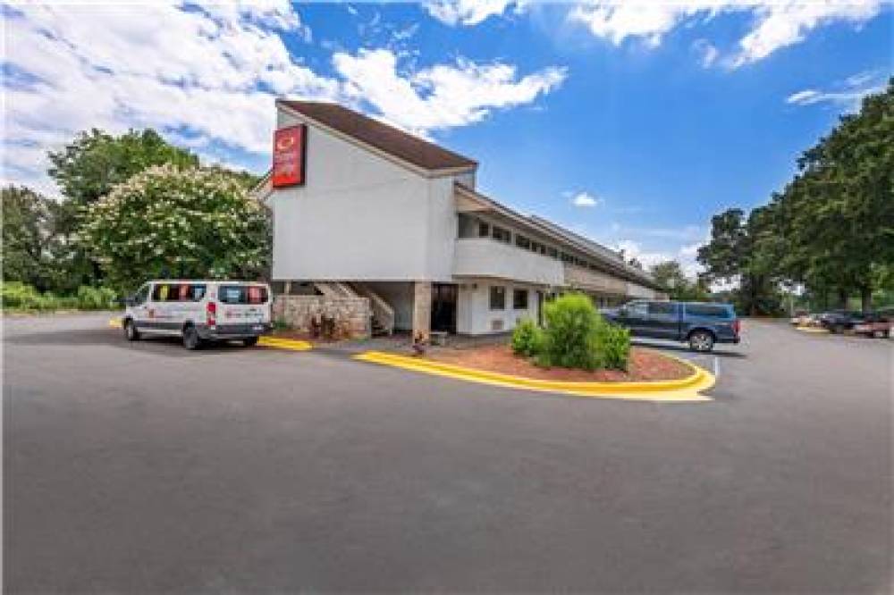 ECONO LODGE CHARLOTTE AIRPORT 3