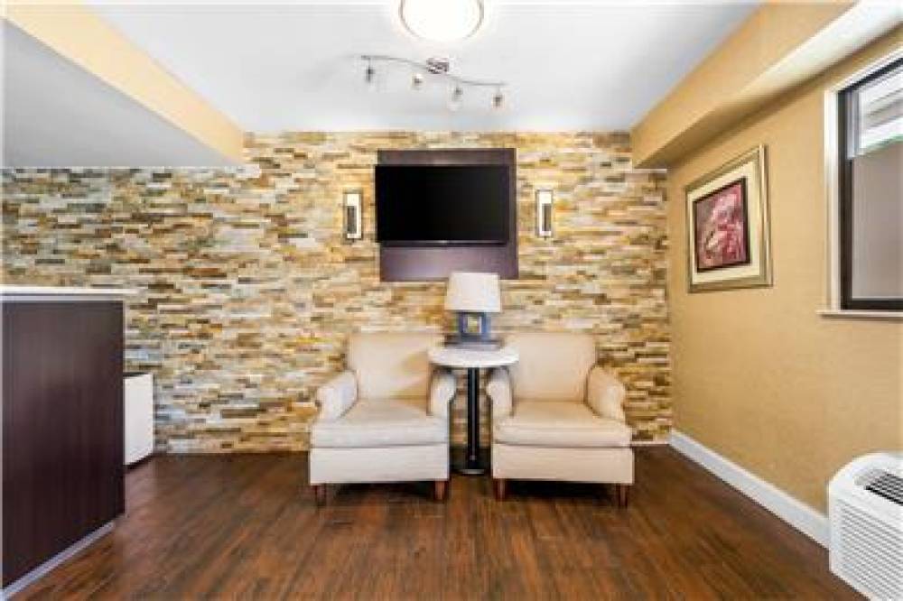 ECONO LODGE CHARLOTTE AIRPORT 10