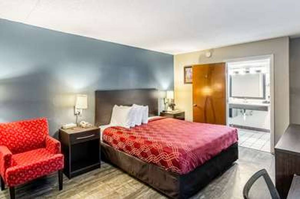 ECONO LODGE CRESTVIEW 10