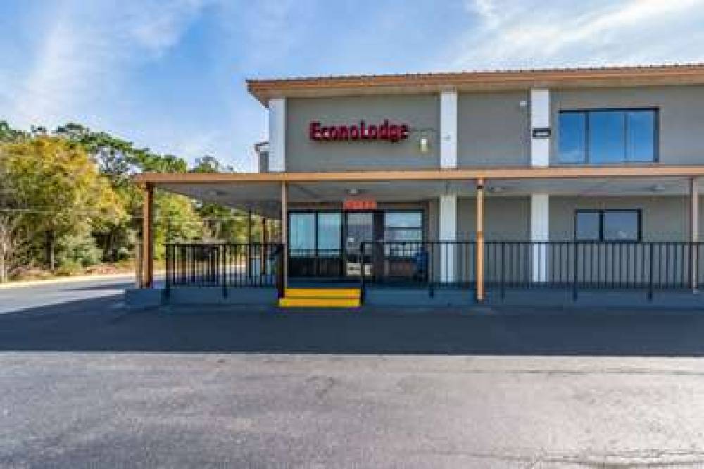 ECONO LODGE CRESTVIEW 4