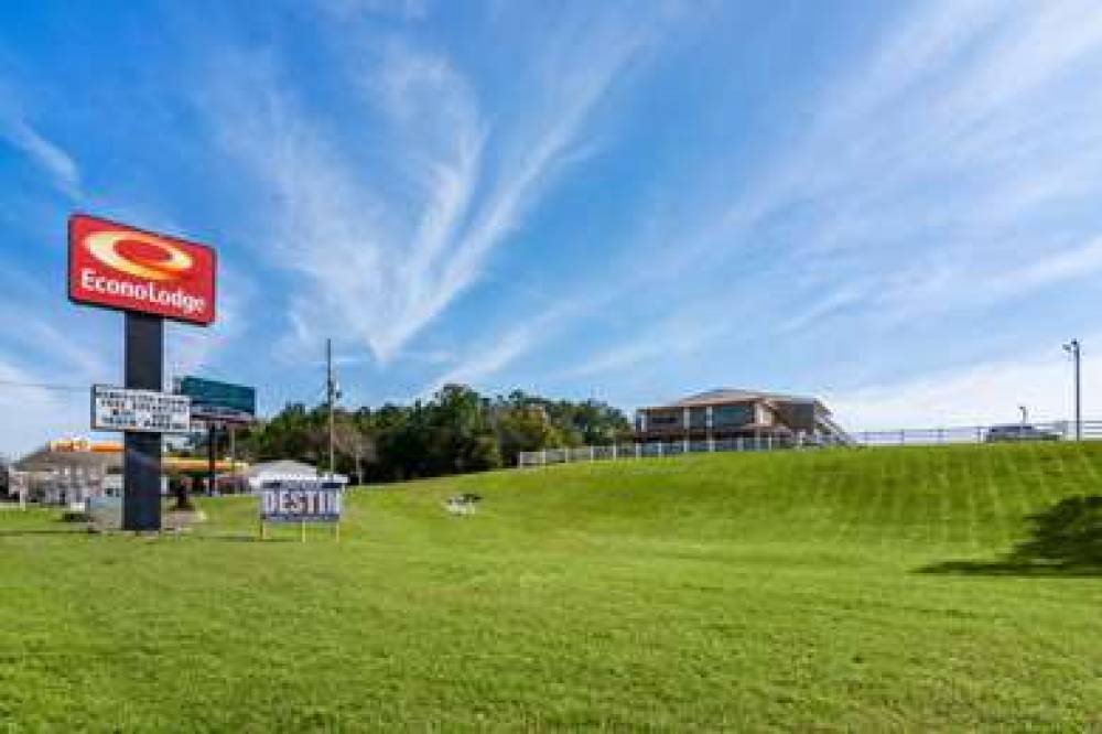 ECONO LODGE CRESTVIEW 1