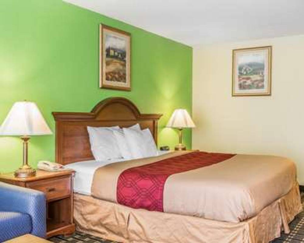 ECONO LODGE DOUGLAS 8