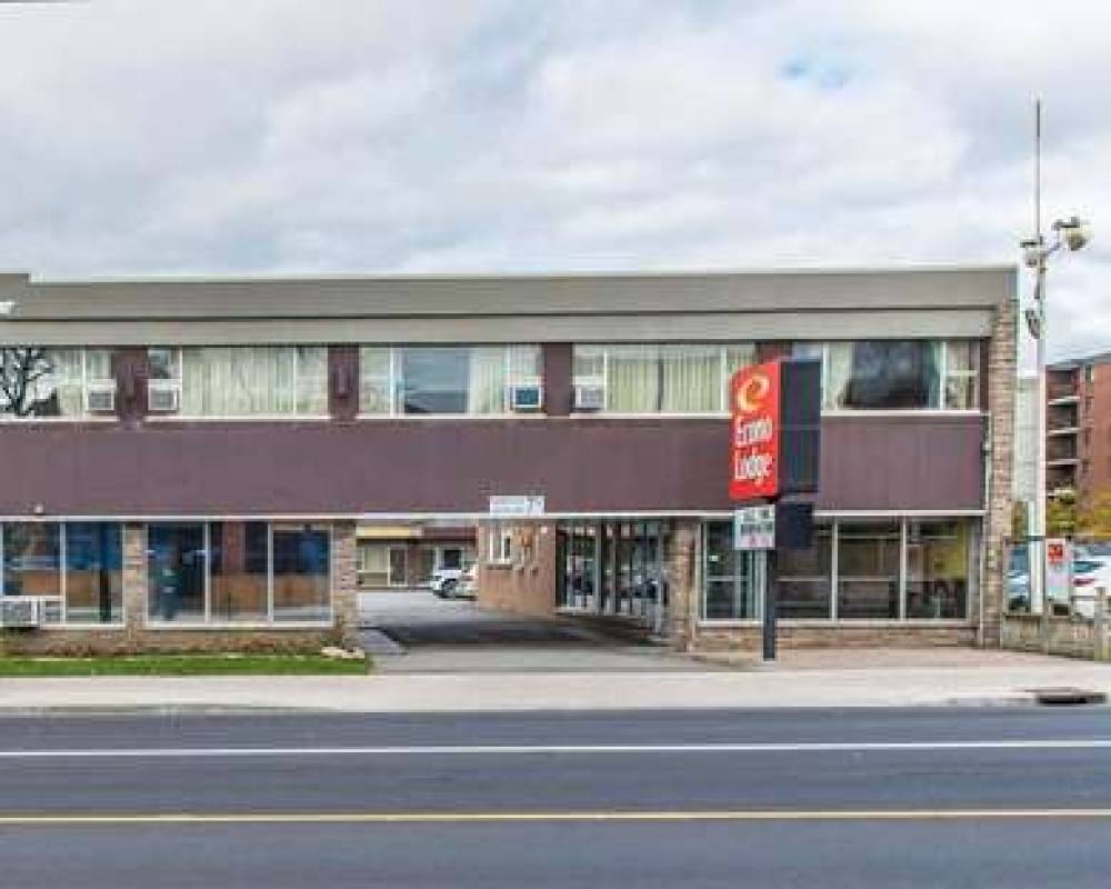 Econo Lodge Downtown 3