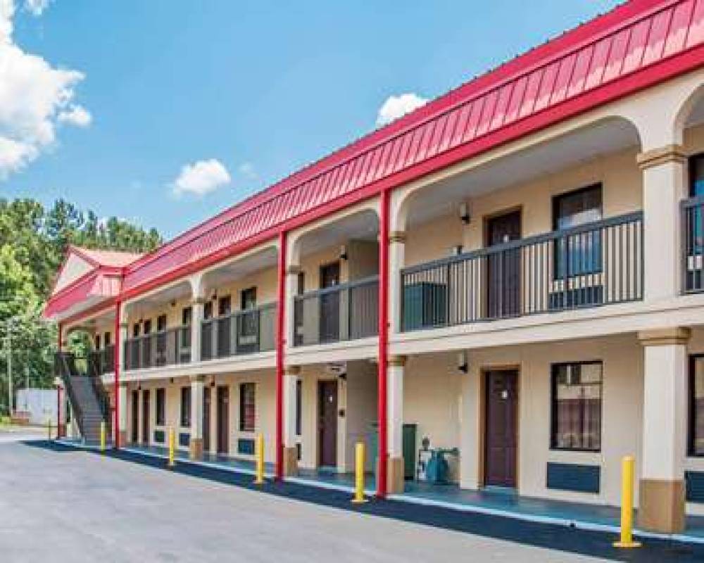 Econo Lodge 2