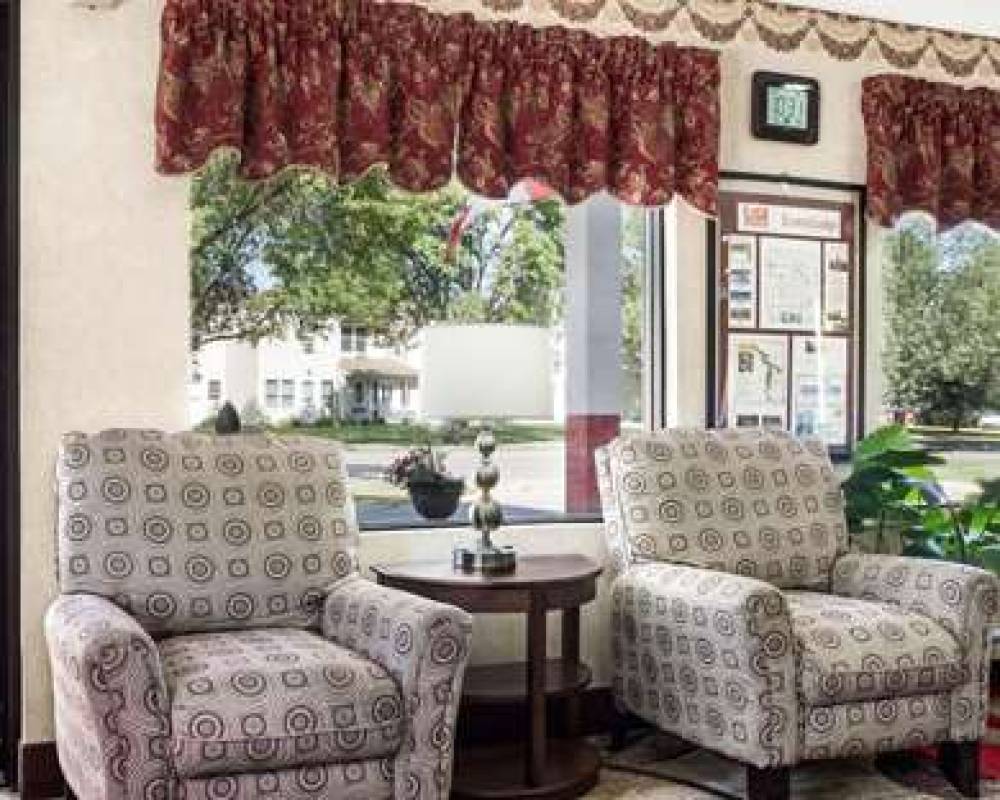 Econo Lodge 7