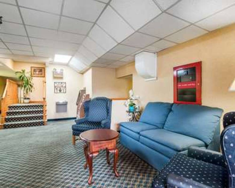 Econo Lodge 4