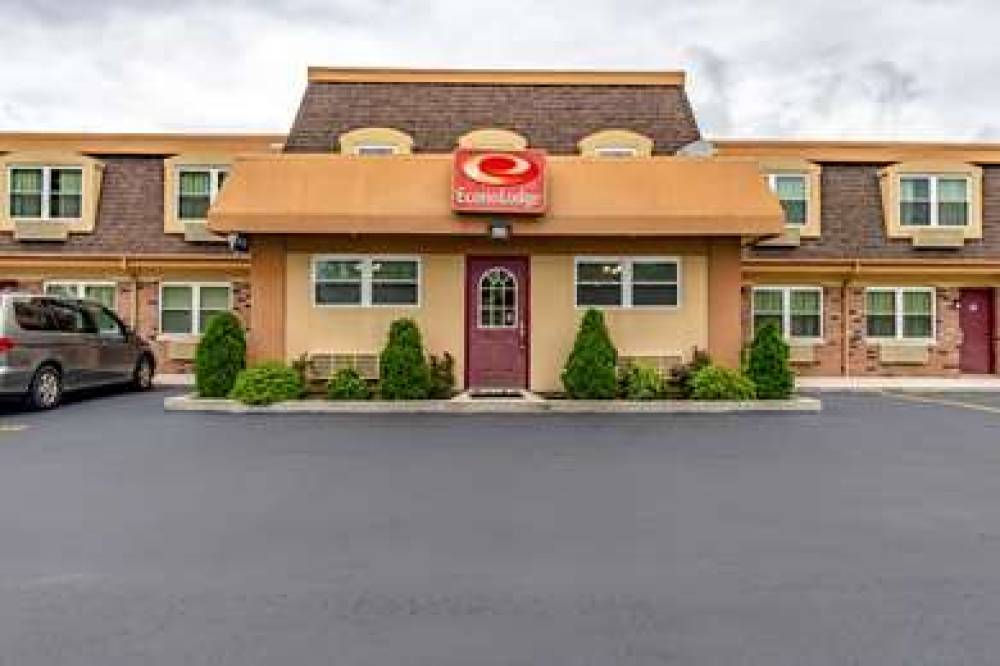 Econo Lodge 1
