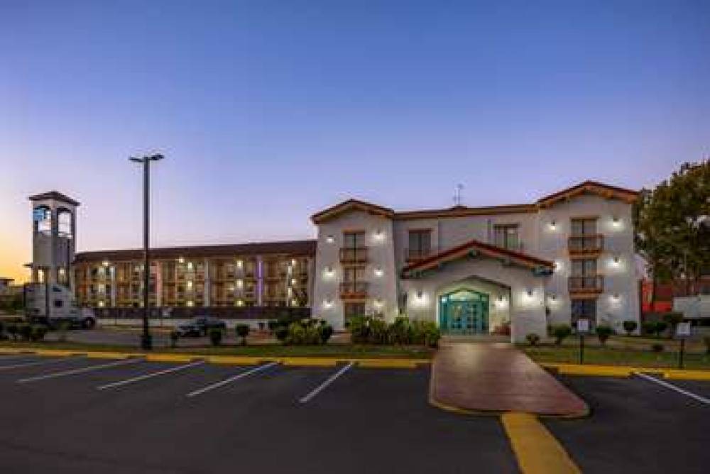 ECONO LODGE 1